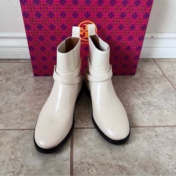 NEW IN BOX TORY BURCH T-HARDWARE CHELSEA BOOT size 7 - Picture 12 of 14